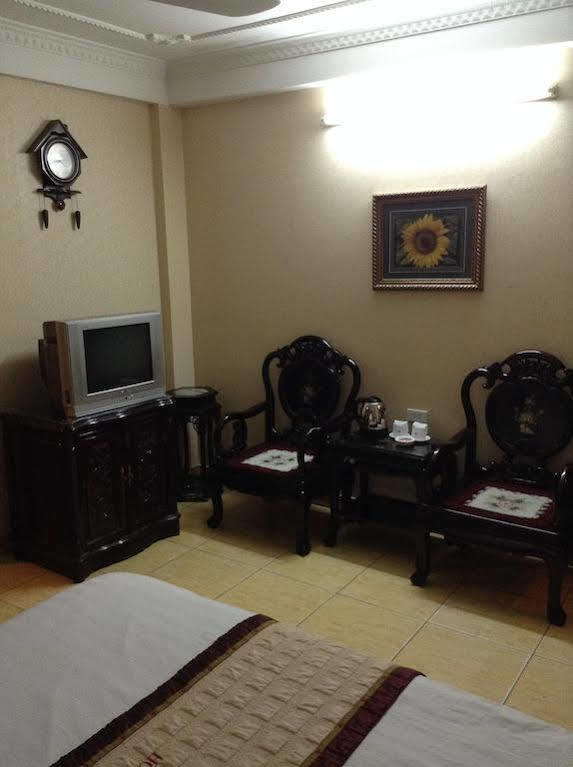 Hoa Hong - Xa Dan 3* Hanoi