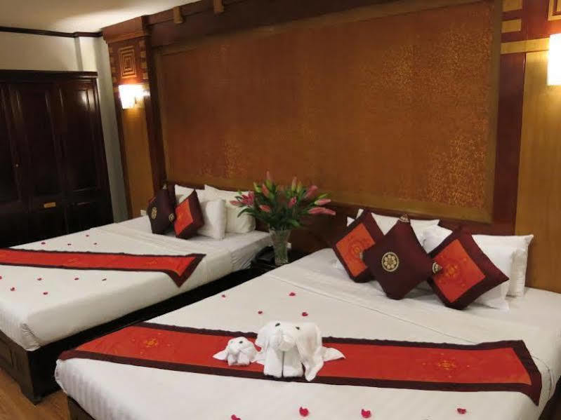 Aquarius Grand Hotel 3*