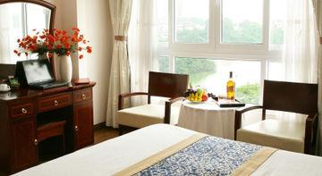 Lakeside Palace Hotel 3*