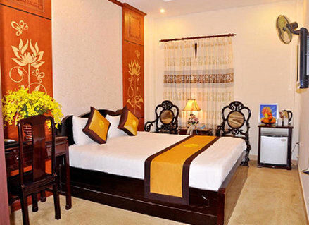 Hotel Golden Charm 2*