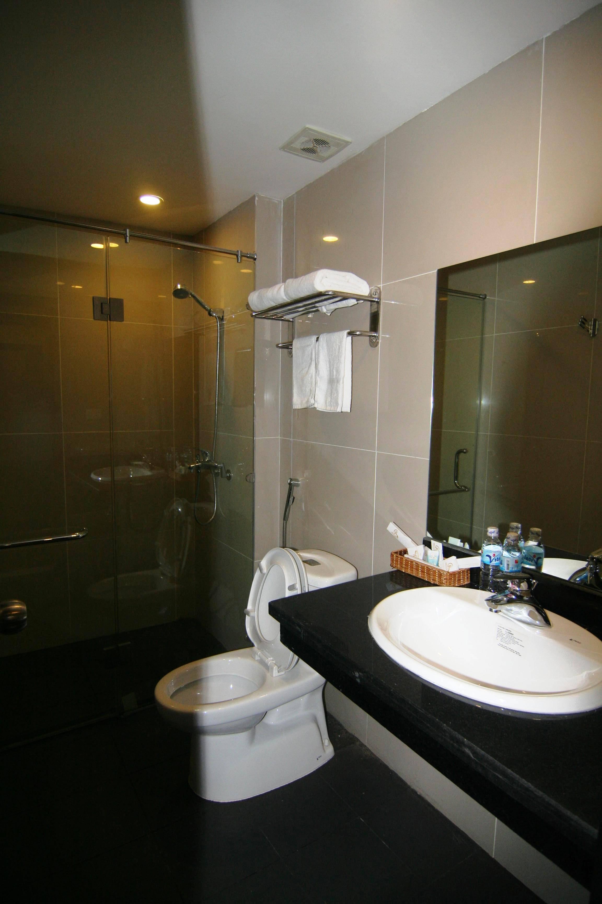 Golden River Hotel 3*