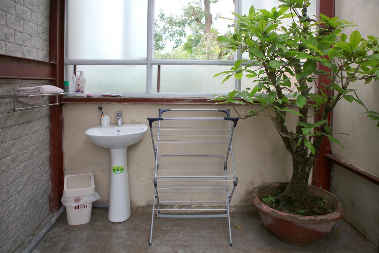The First Ba Trieu Ha Noi Bed & Breakfast
