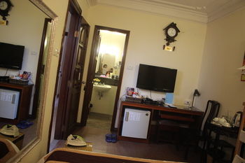 A25 - 150 Nguyen Thai Hoc 2* Hanoi