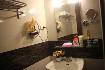 A25 - 150 Nguyen Thai Hoc 2* Hanoi