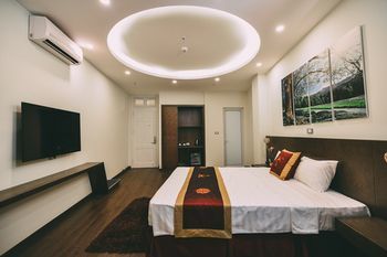 Suji Hotel 2*