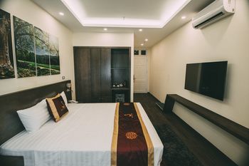 Suji Hotel 2*