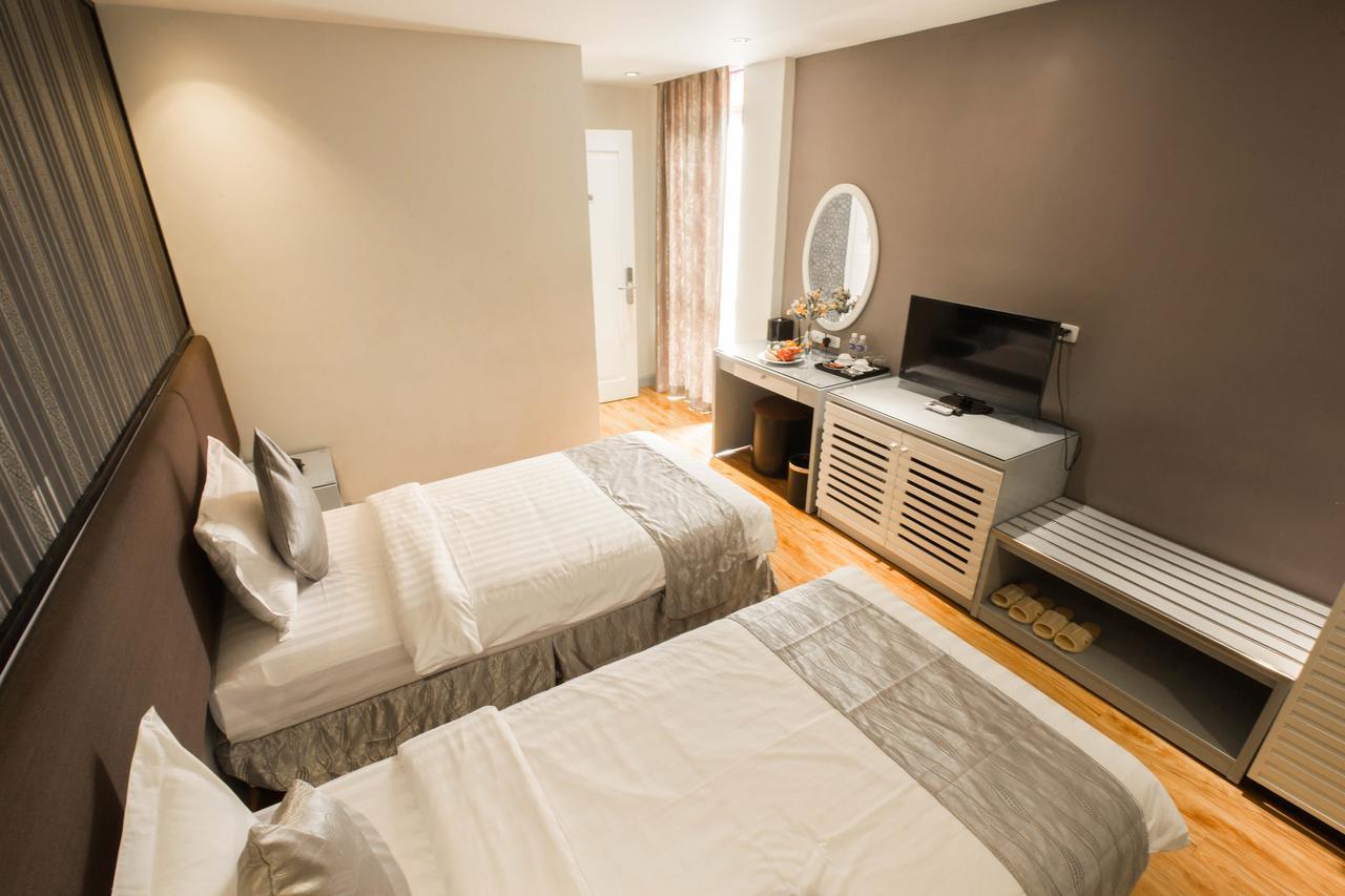 Riverside Boutique 3*