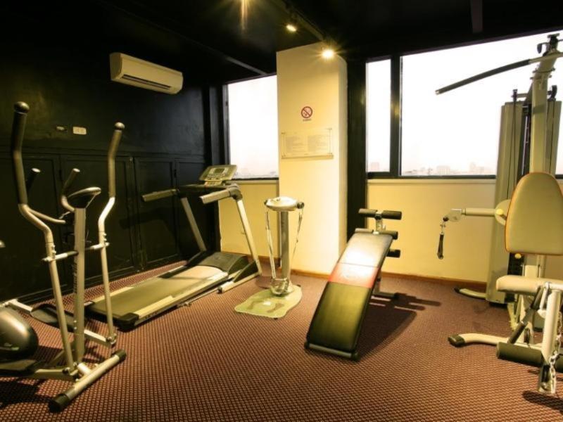 Skylark Hotel 4*