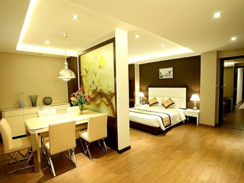Skylark 4*