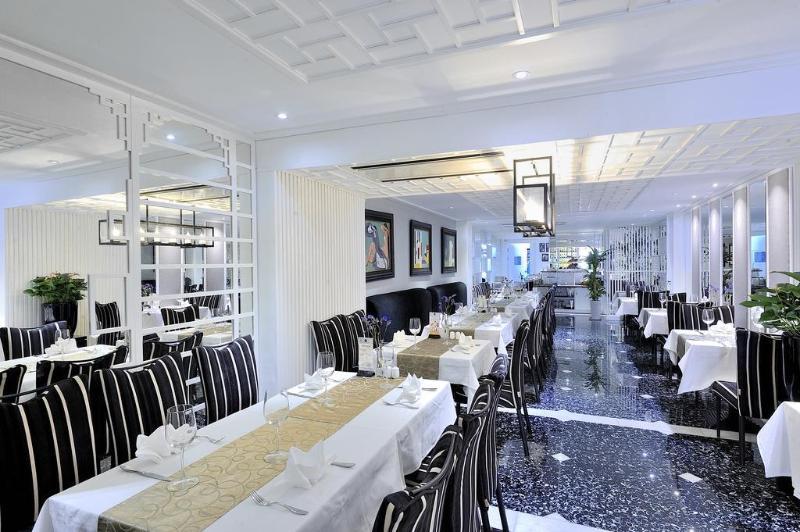 Hotel Victor Gallery & 4*
