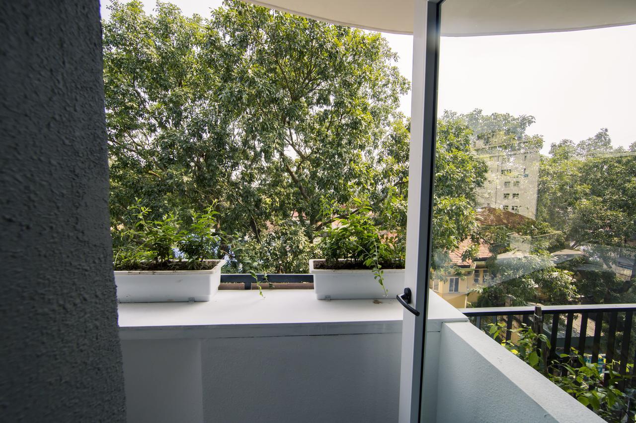 Elegant Studio Yet Kieu * Hanoi