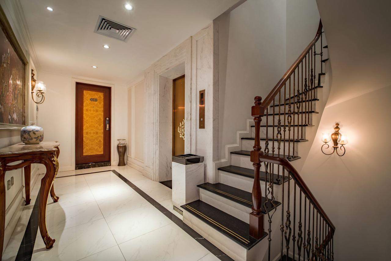 Damsels Boutique 4*