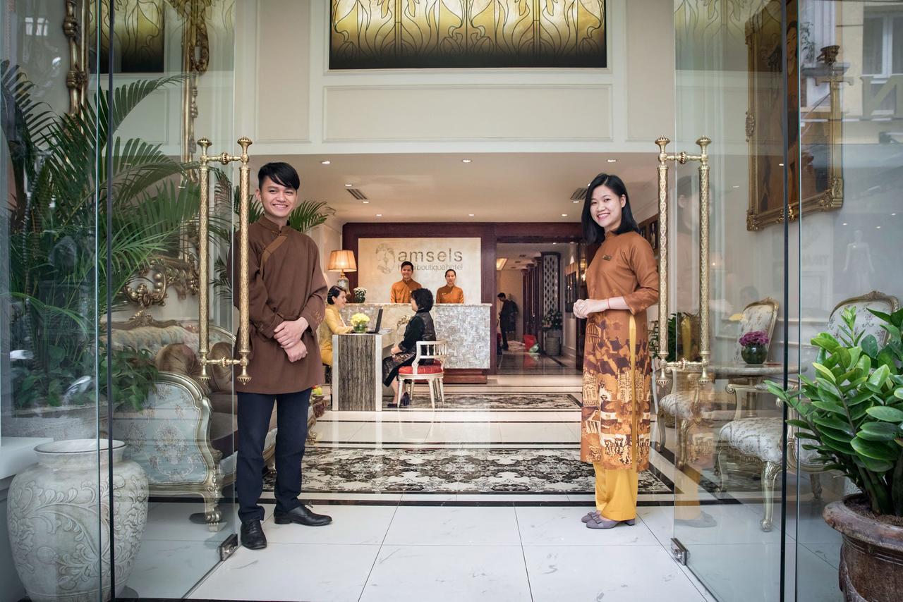 Damsels Boutique 4*