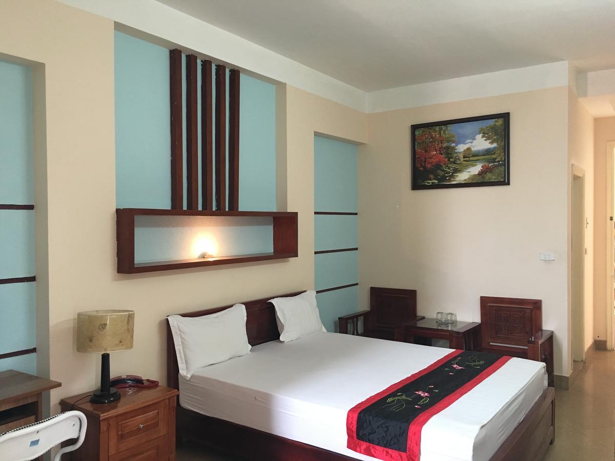 Sunrise Hotel *
