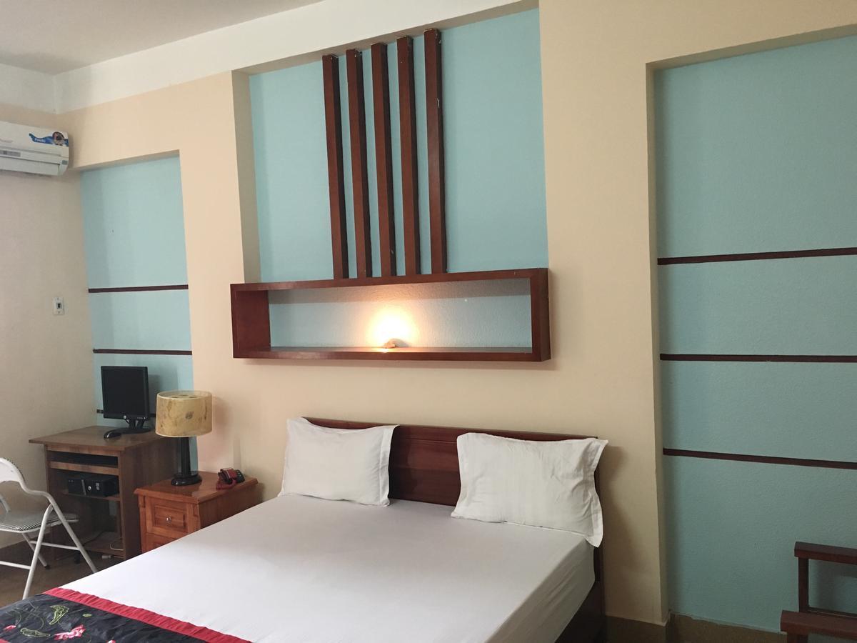 Sunrise Hotel *