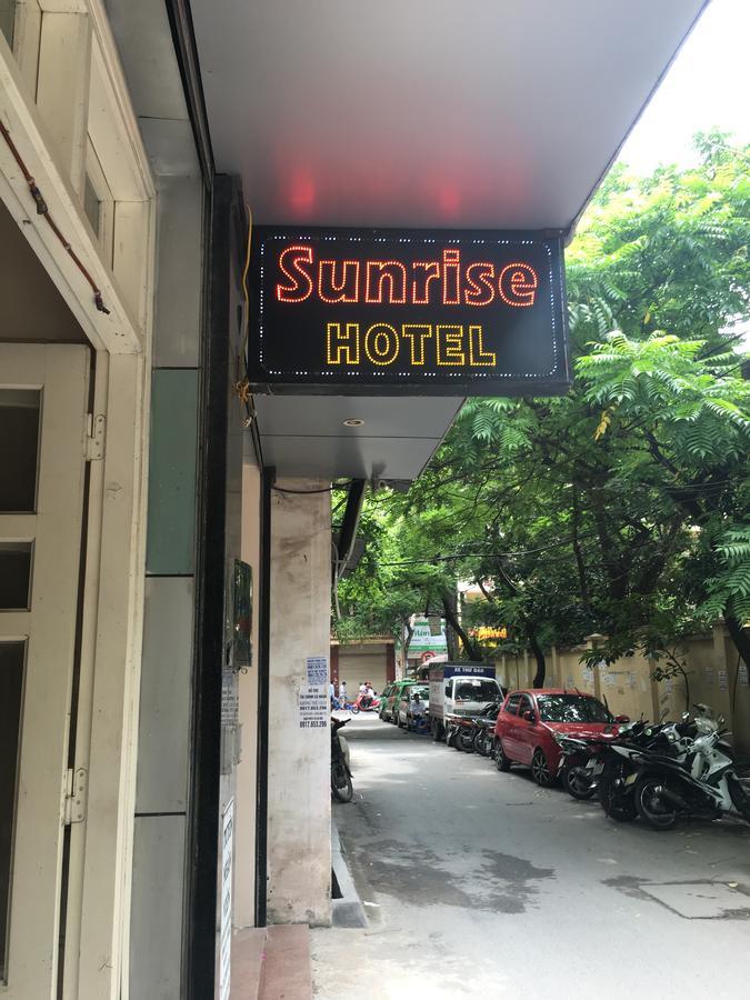 Sunrise Hotel *