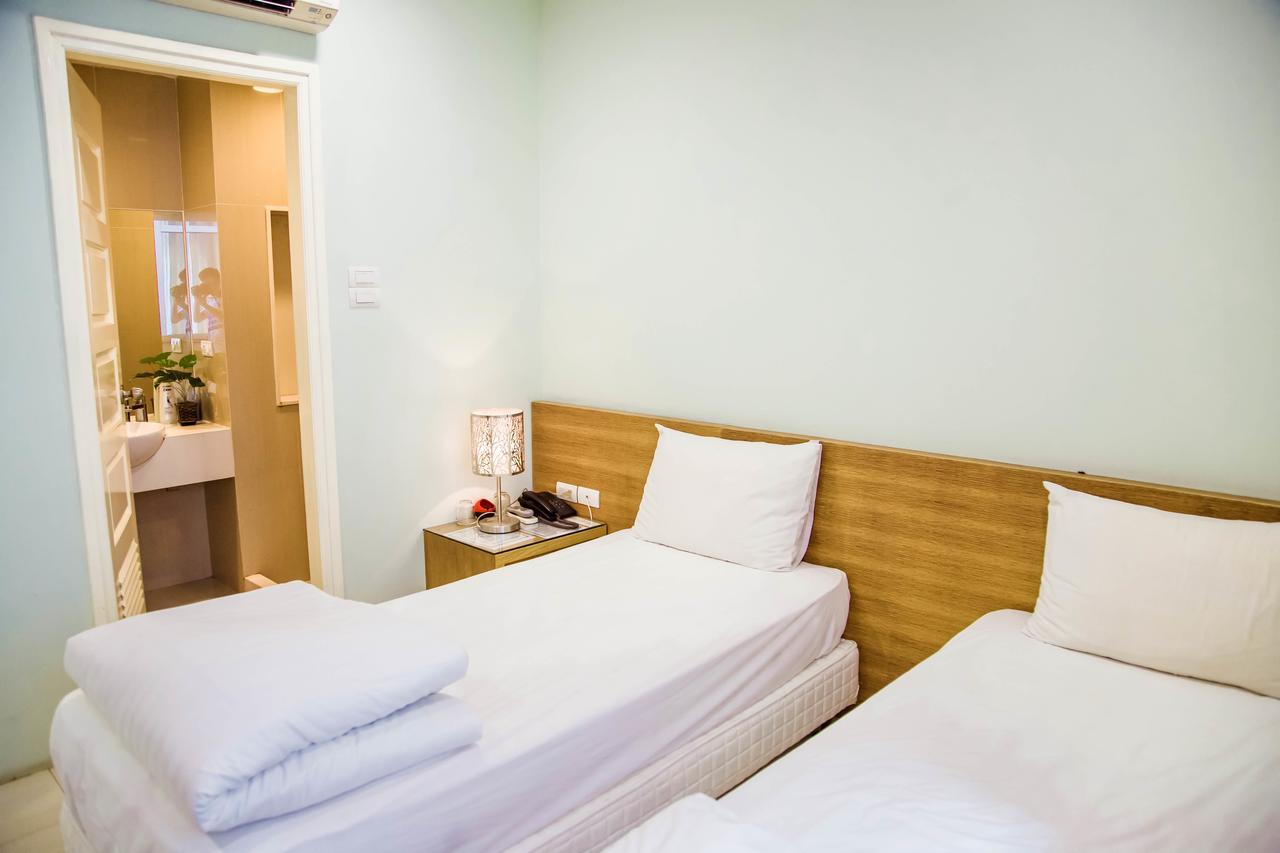 Phương Anh Hồ Tây Hà Nội 3*