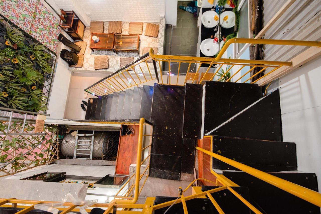 Meow Hostel