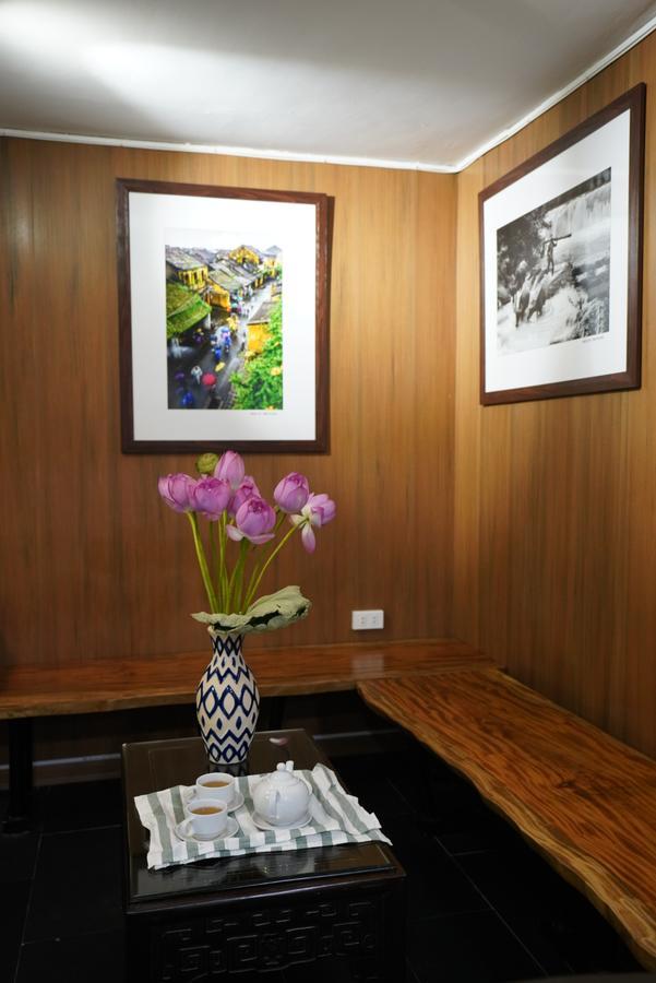 Elegant Studio Yet Kieu