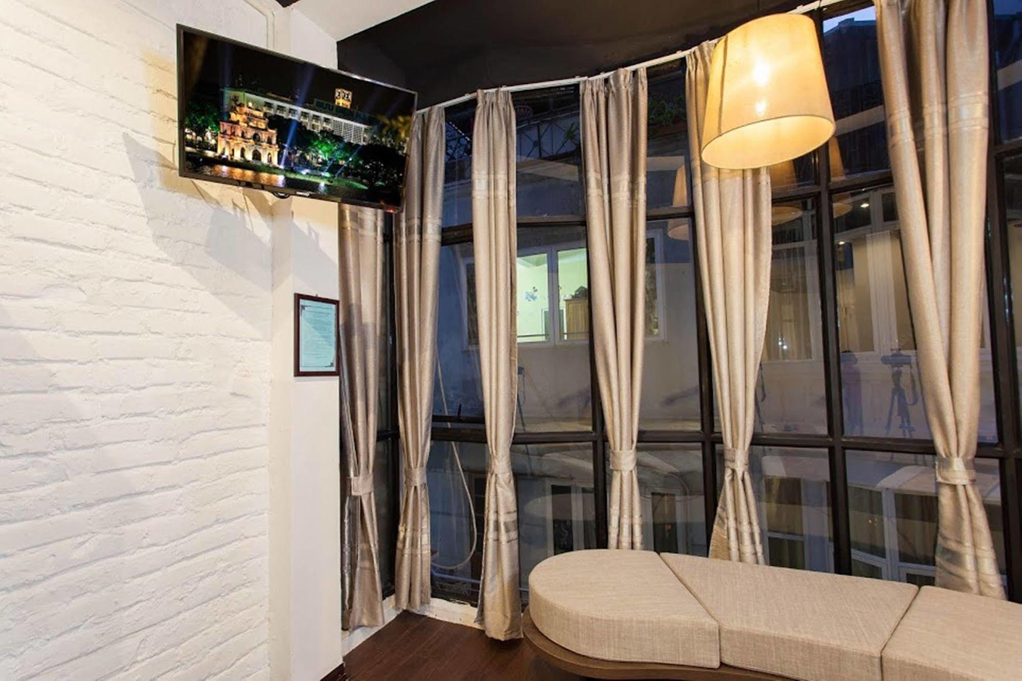 Hotel Luxury Backpakers Hanoi