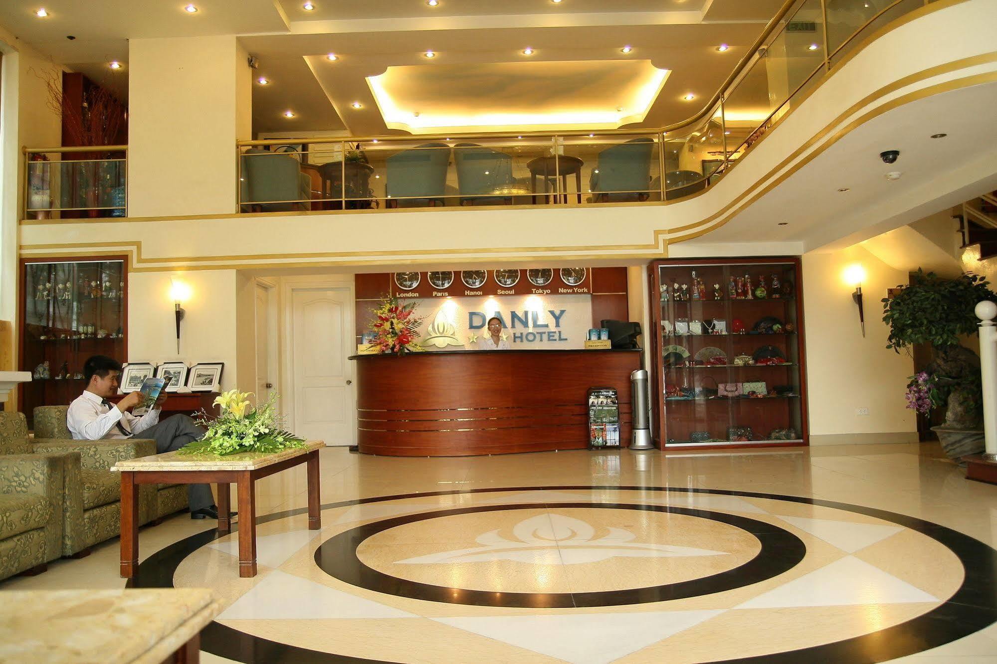 Danly Hotel