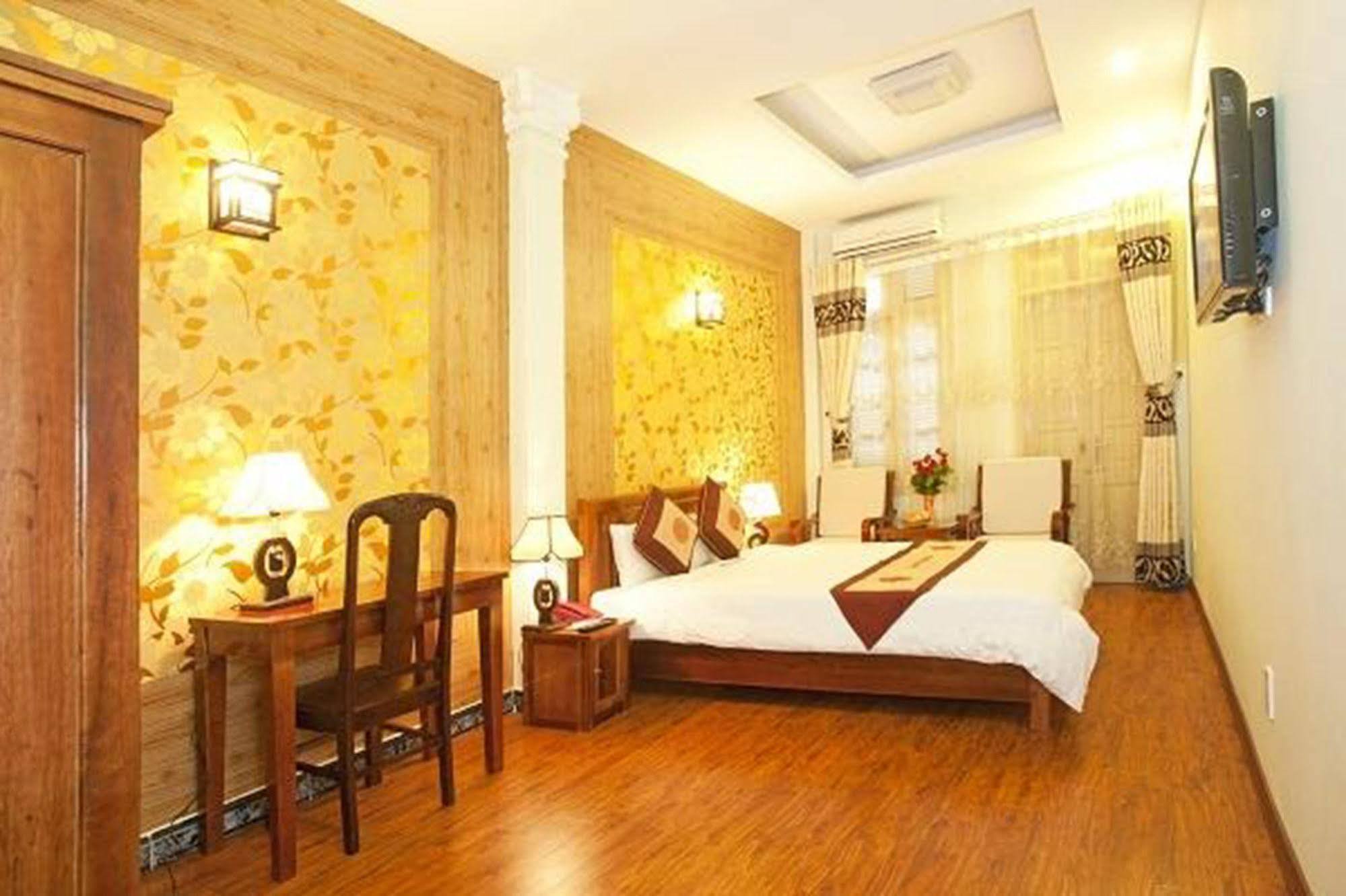 Amber Hanoi