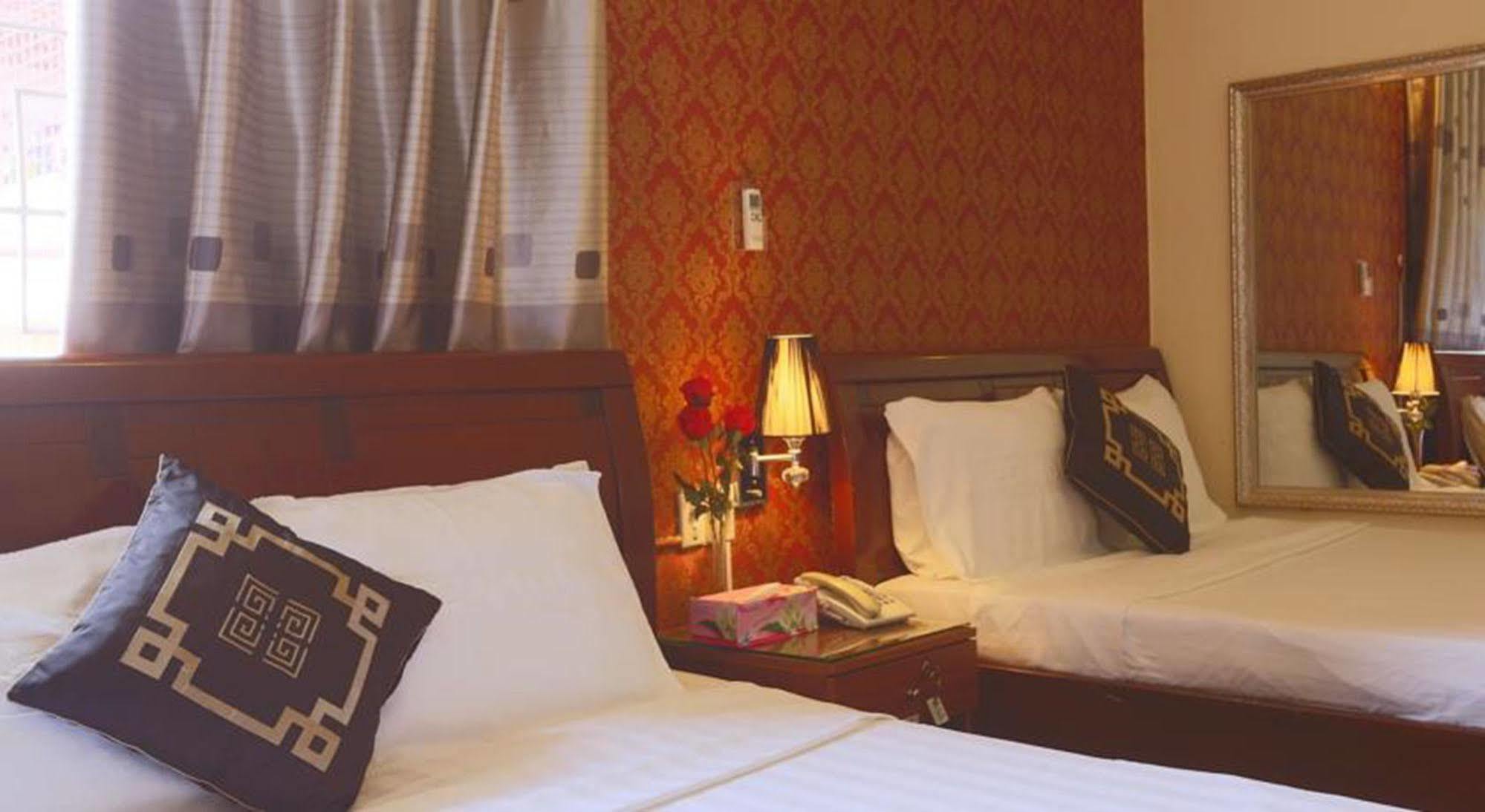 Hotel A25 - Hoang Quoc Viet 2*