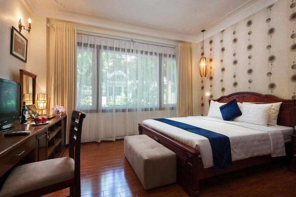 Golden Moon & Travel 3* Hanoi