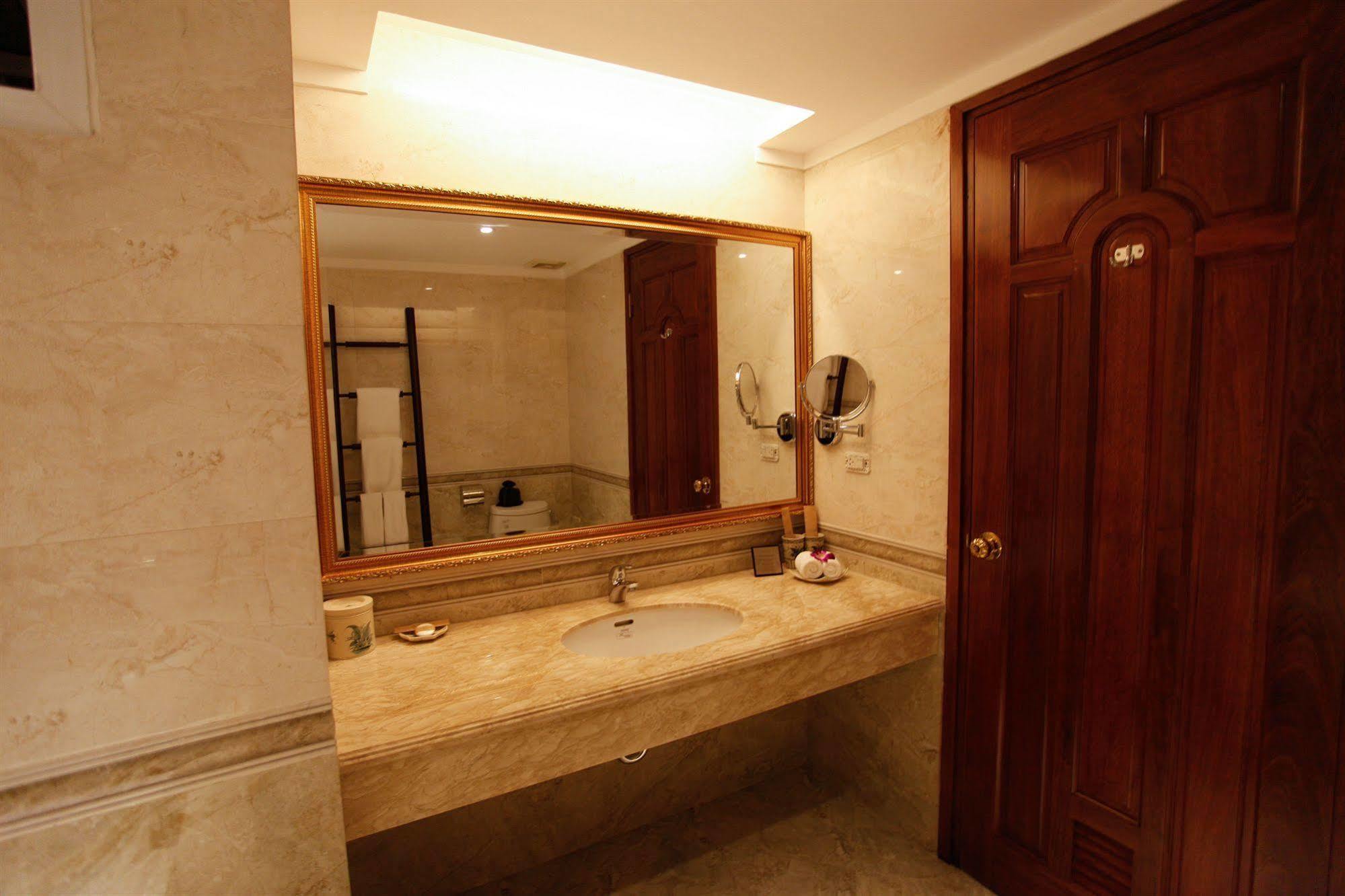 Emerald Waters Classy 4*