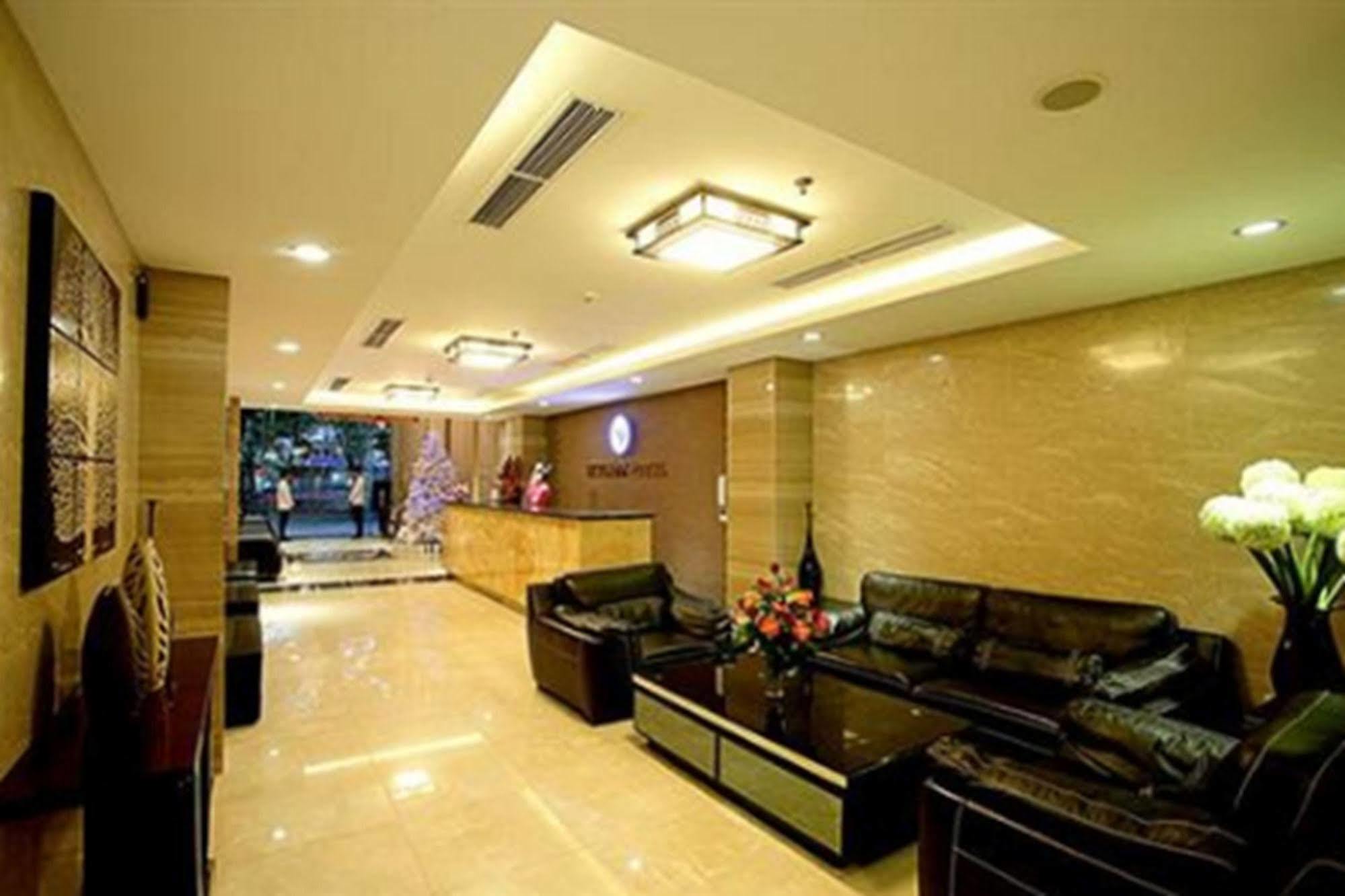 Skylark Hotel Hanoi