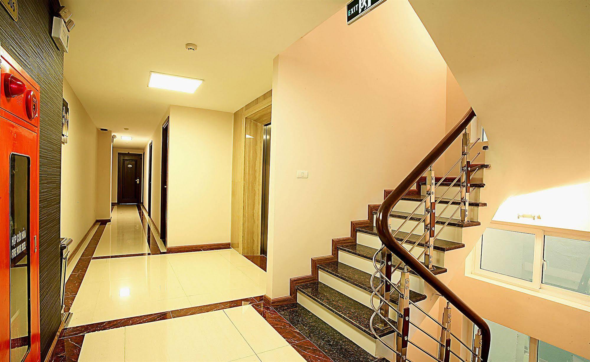 Skylark 4* Hanoi