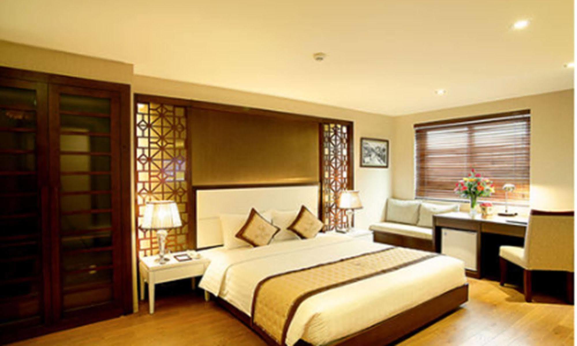 Hotel Skylark 4*