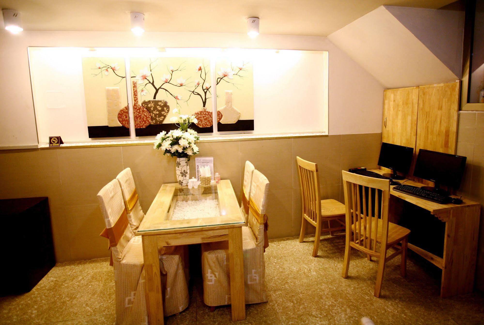 Ritz Boutique 3* Hanoi