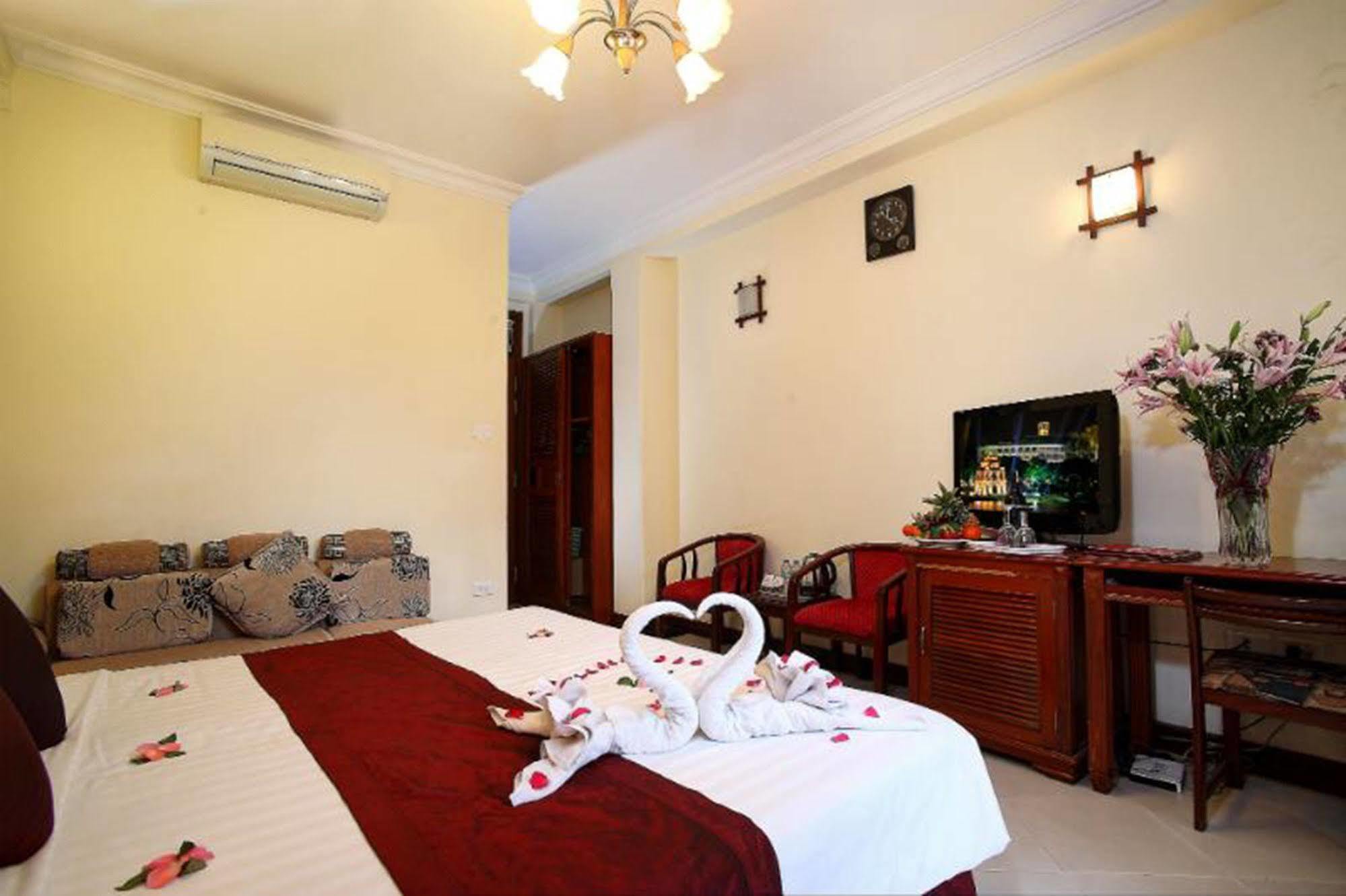 Hotel Golden Lotus & 3*