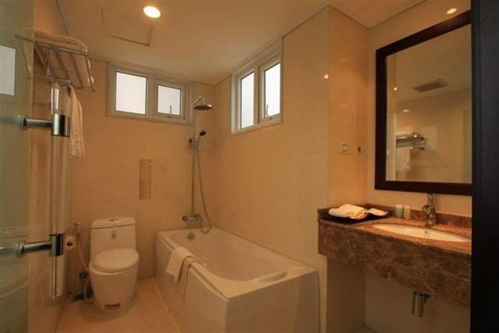 Hotel Golden Lotus &