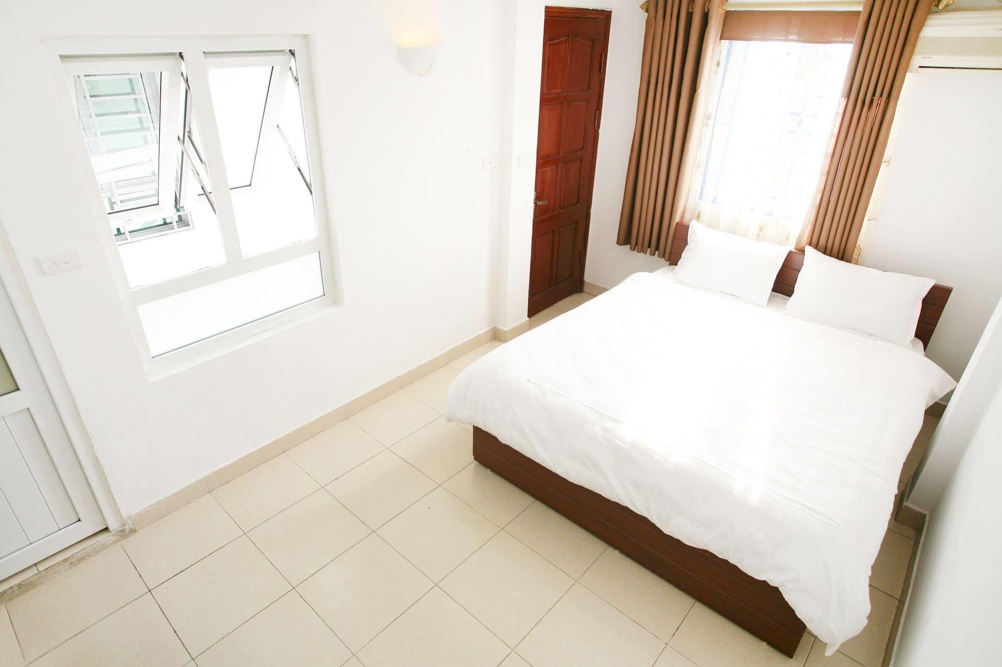 Bluebell Hotel *