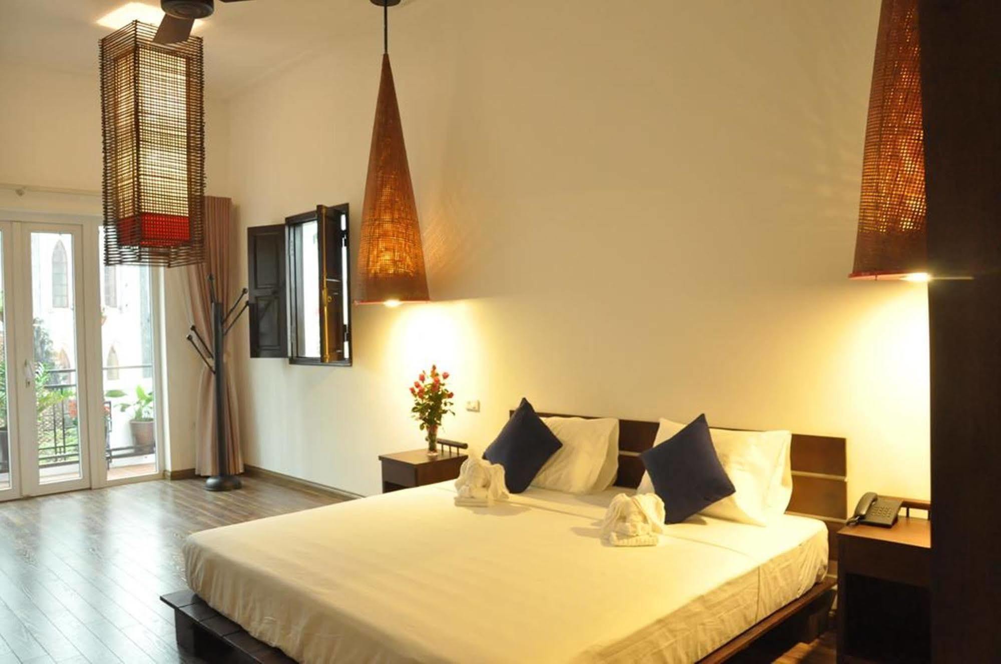 Hotel Cinnamon Cathedral 2*
