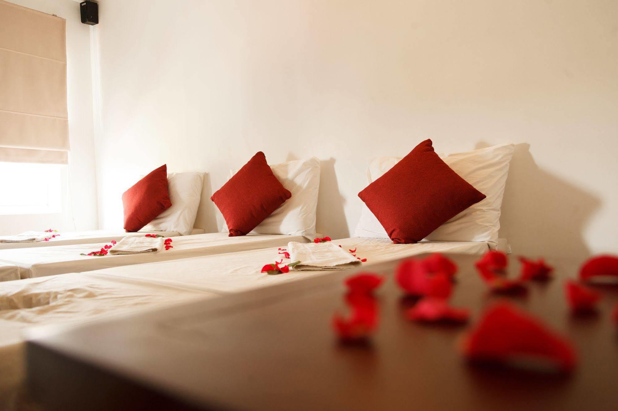 Cinnamon Cathedral Hotel