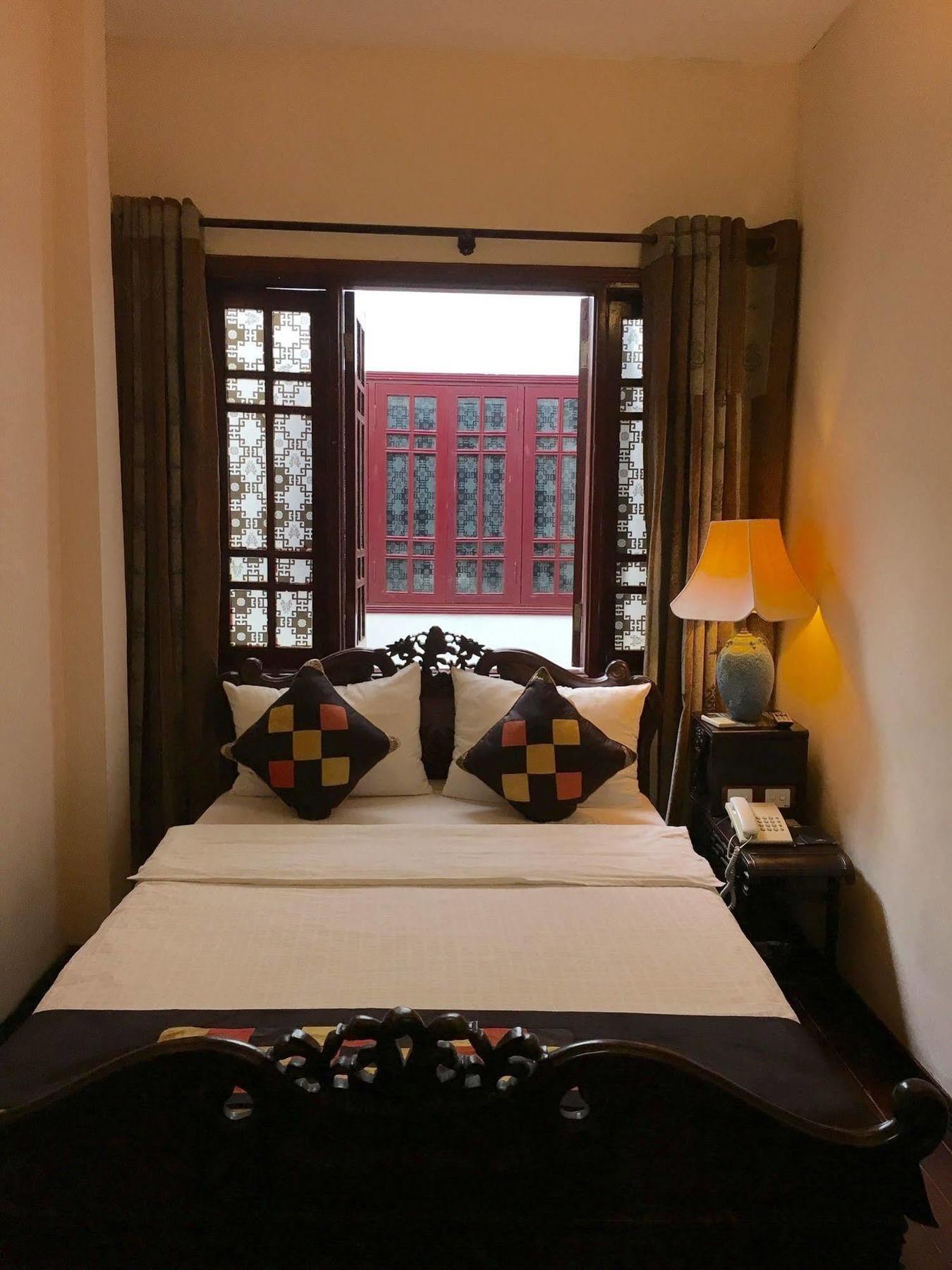 Hotel L'heritage Centre & 4*