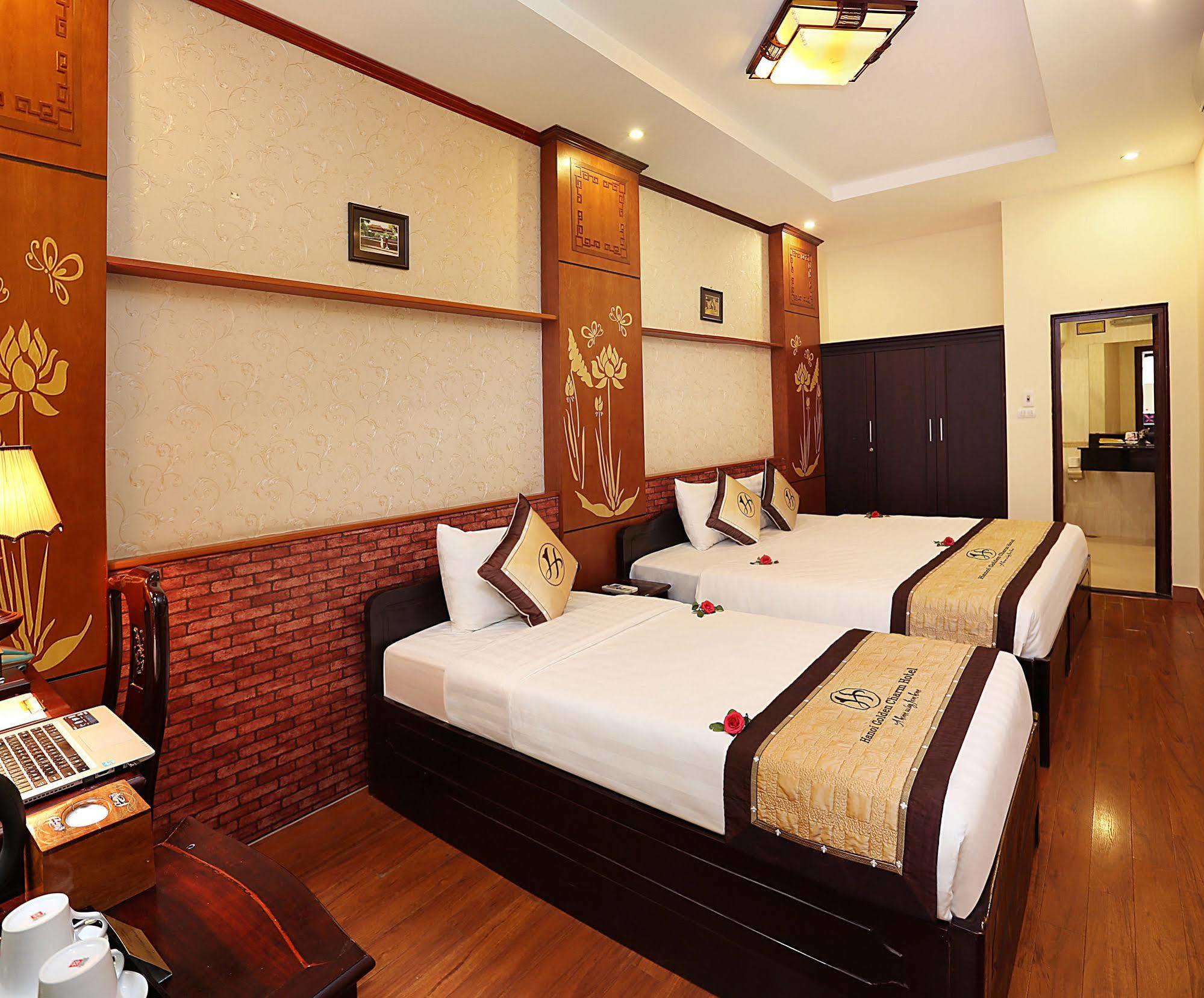 Hotel Golden Charm 2*