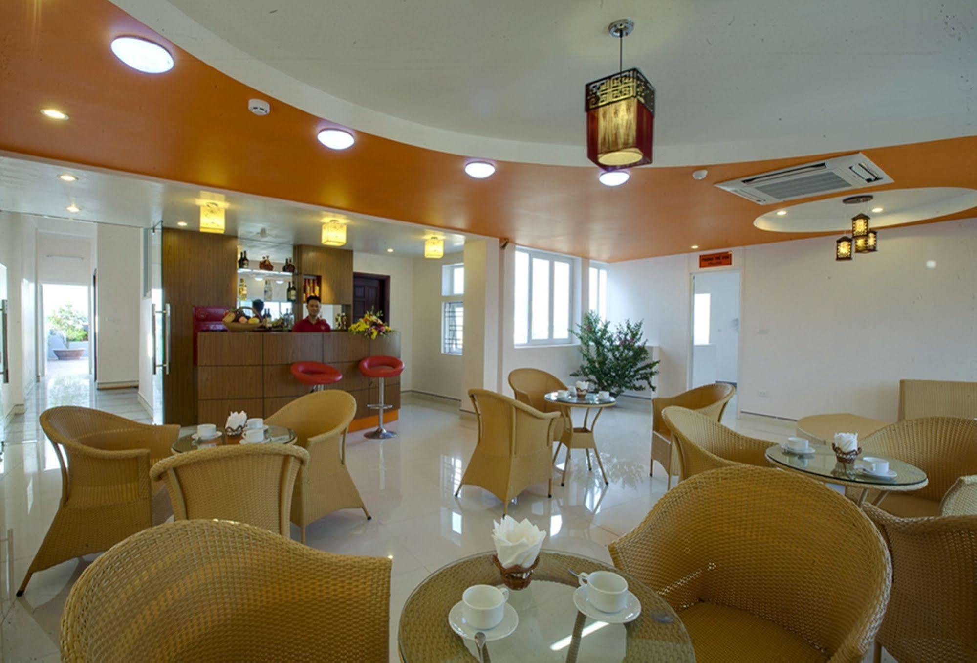 Mieu 2 Hanoi