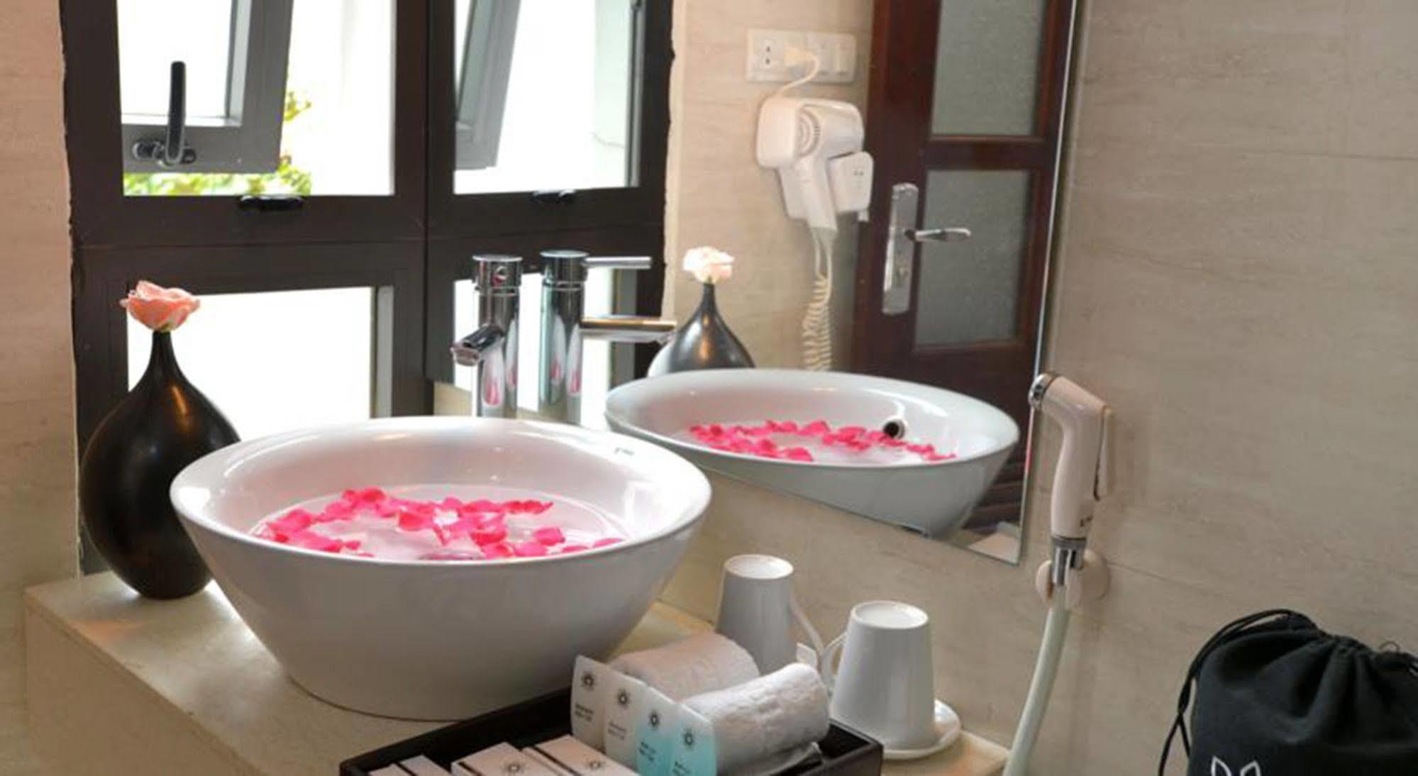 Glance Hotel 3*