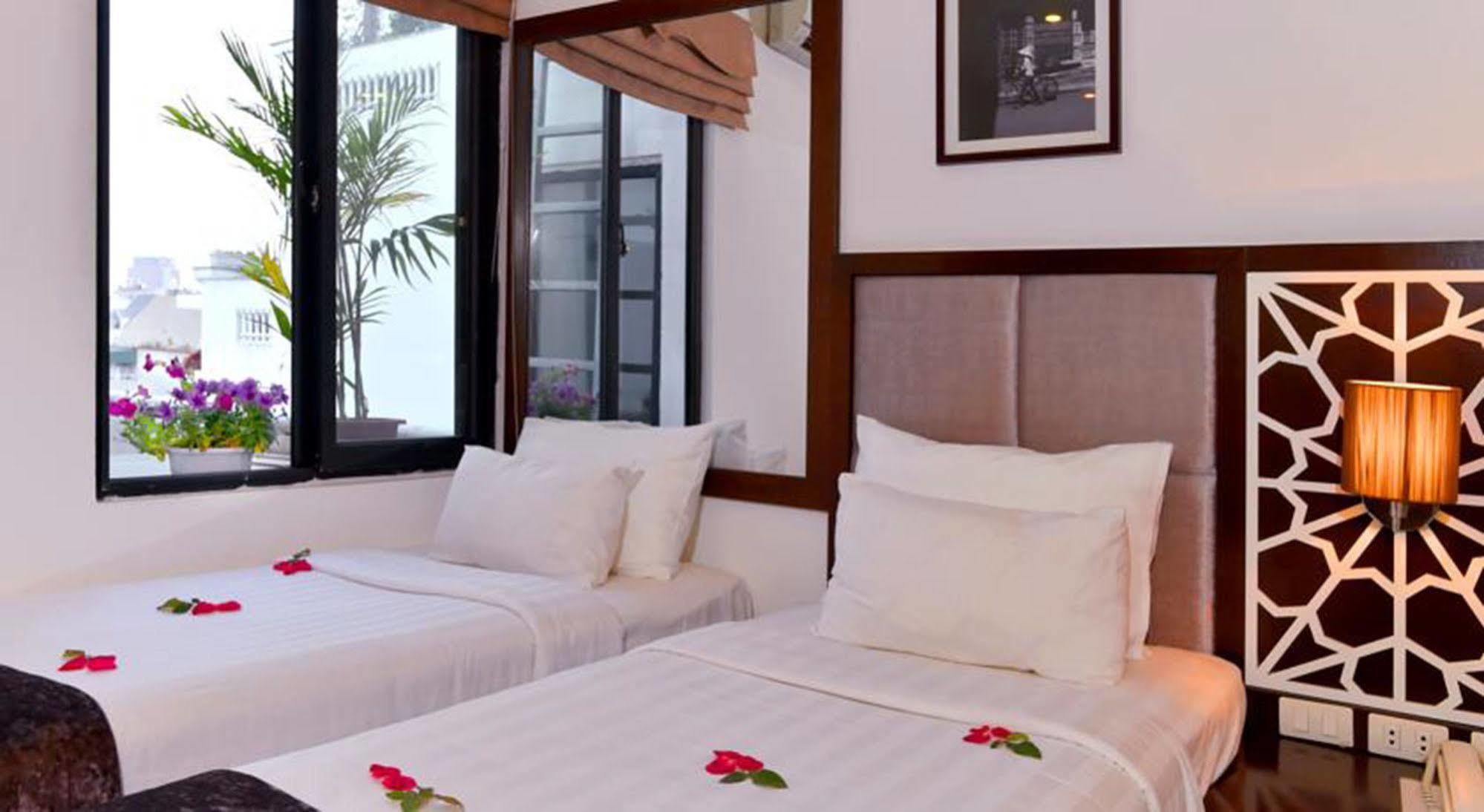 Glance Hotel Hanoi