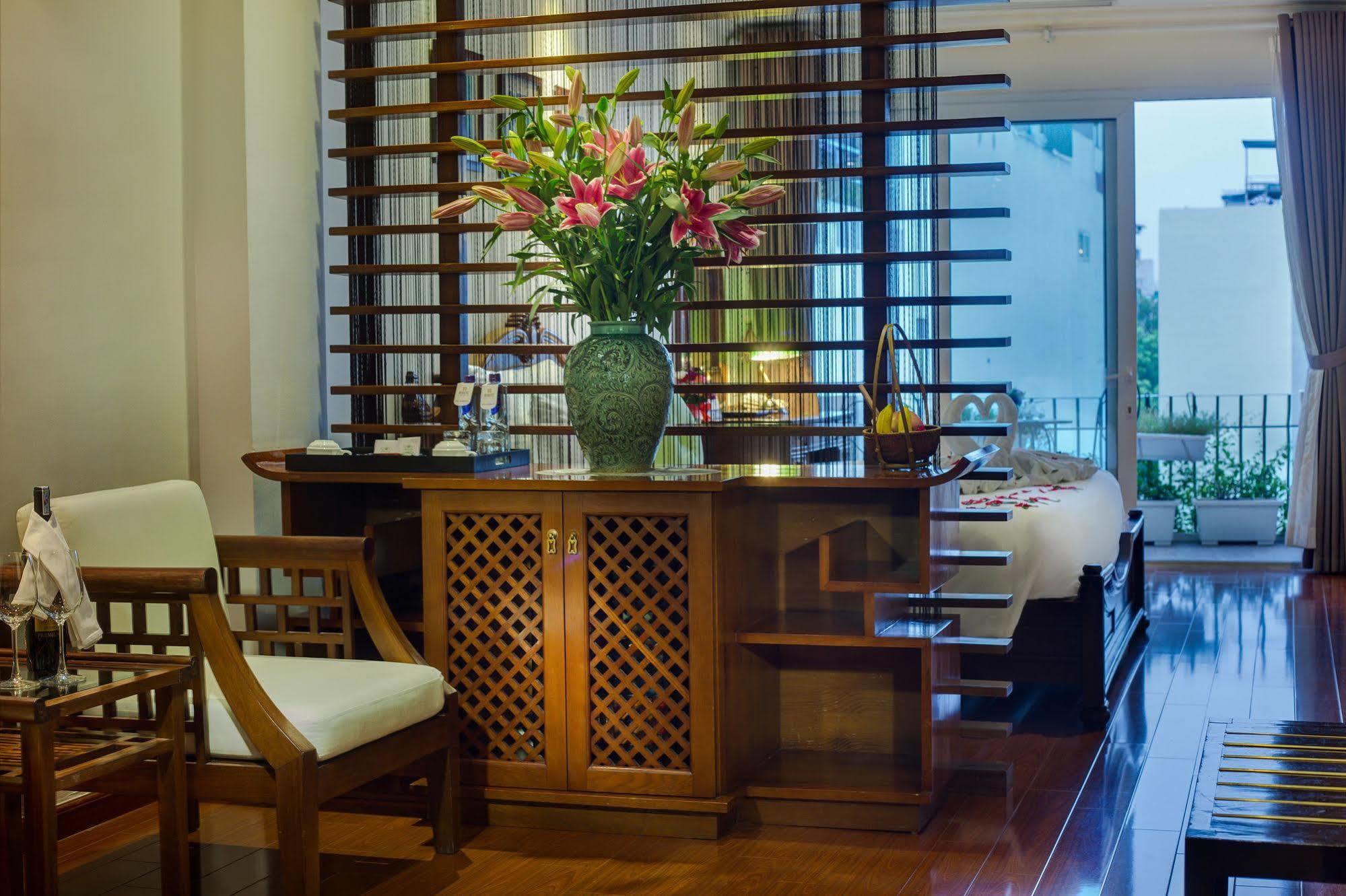 Mercury Hanoi