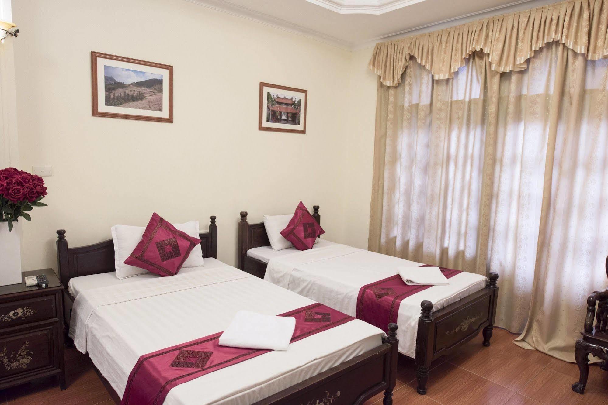Group Nest Hotel 2*