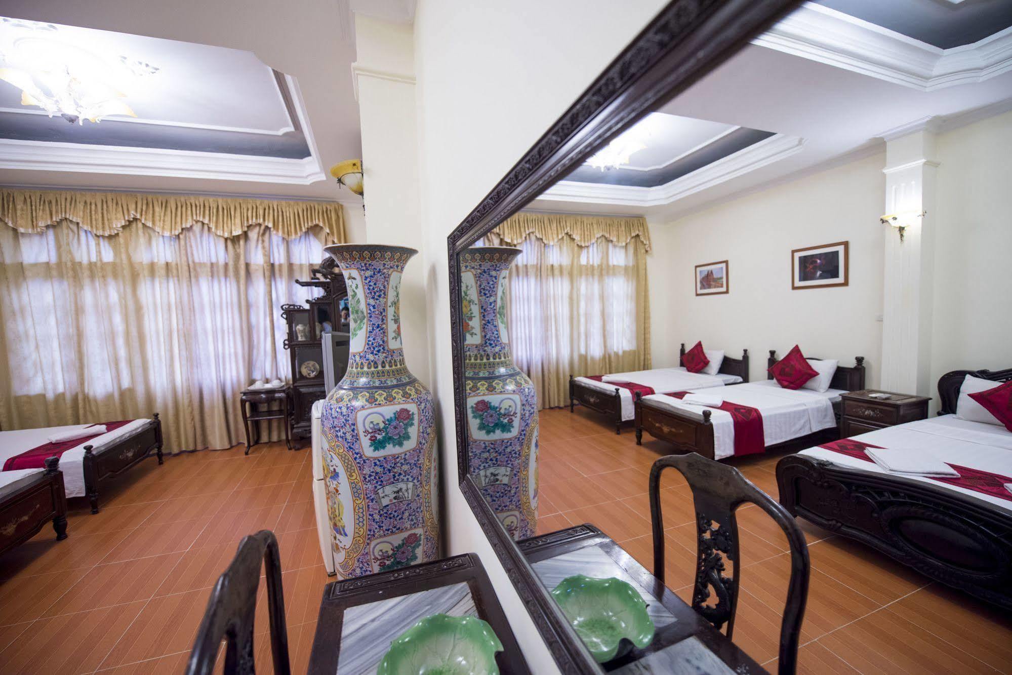 Hotel Group Nest Hanoi