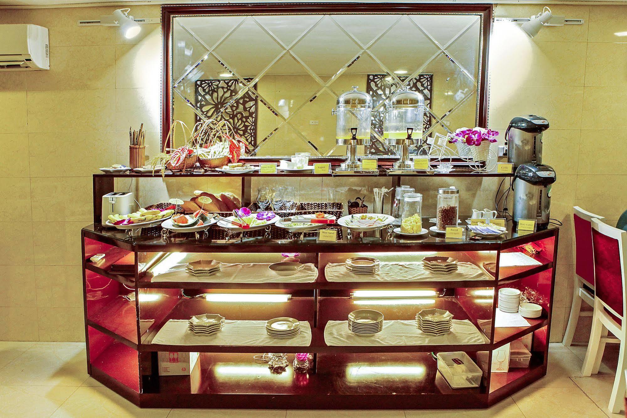 Veris Boutique & Hotel