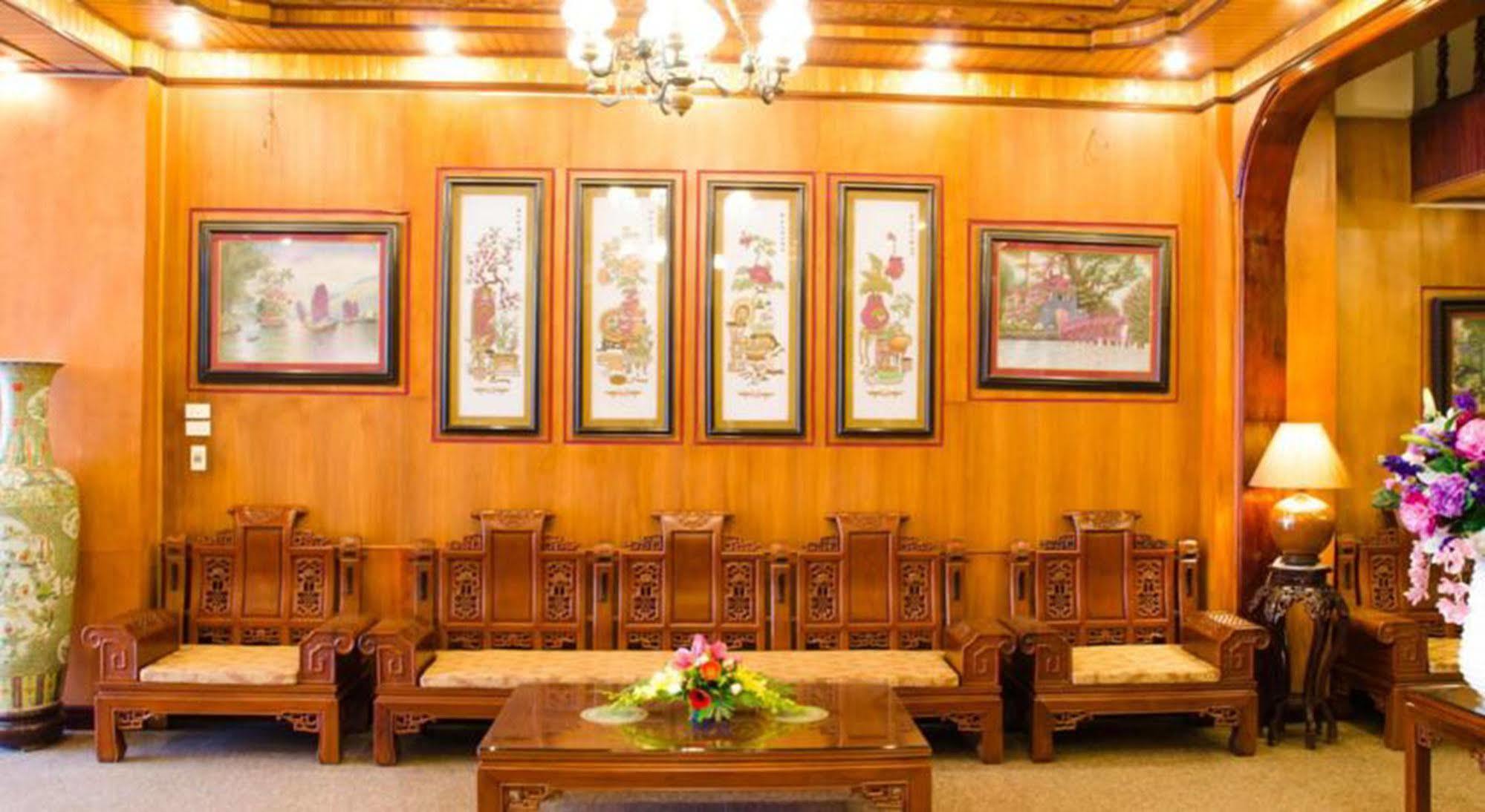 Khách sạn Asia Hotel 3*