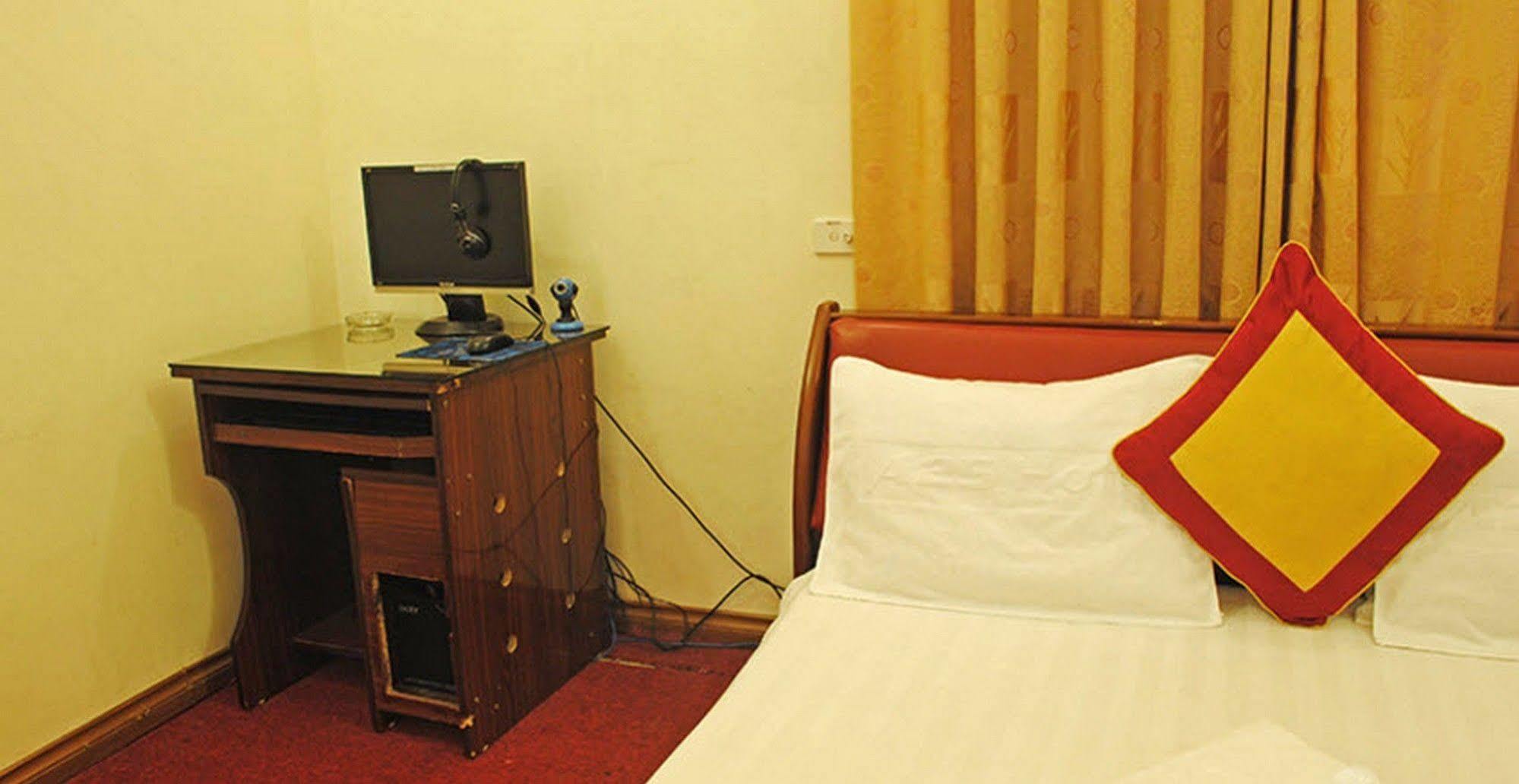 Hotel A25 - 57 Mai Hac De