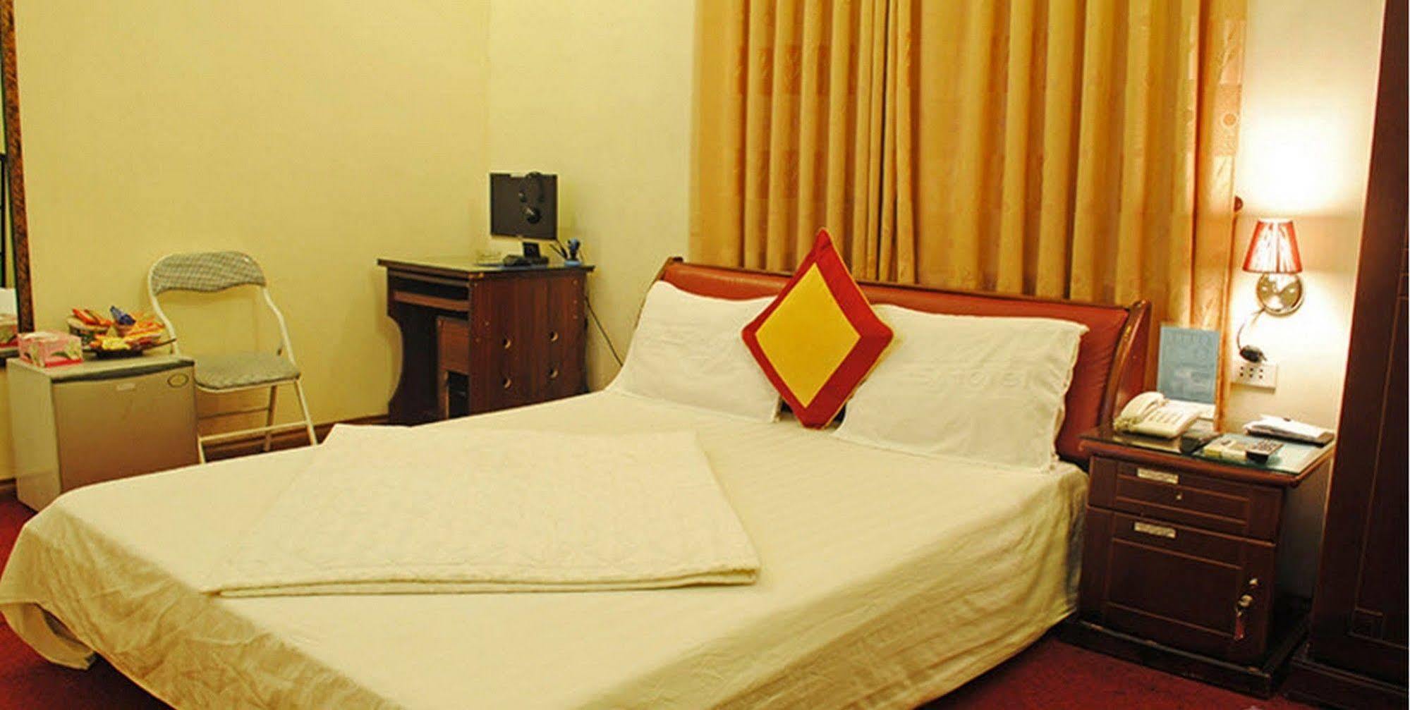 A25 - 57 Mai Hac De Hotel *